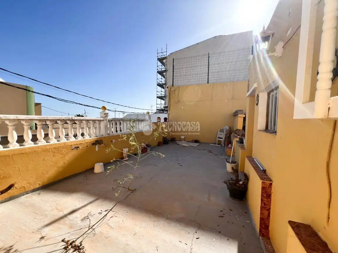 Maison avec terrasse à vendre à Vecindario - El Doctoral - Cruce de Sardina, imagen 4