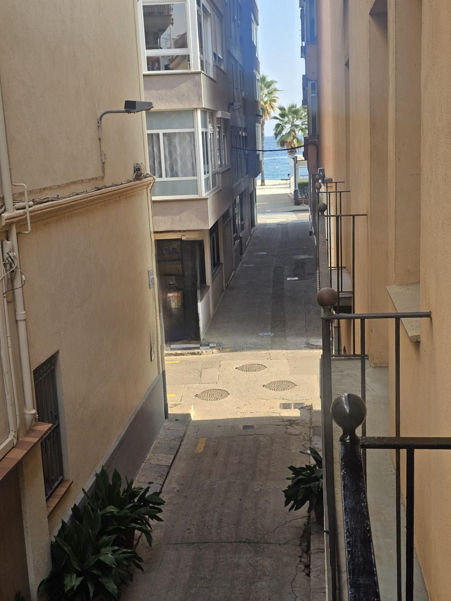 Vista exterior de Apartament en venda en Blanes amb Aire condicionat, Terrassa i Balcó
