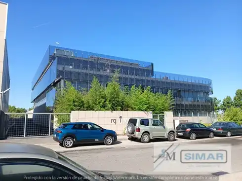 Außenansicht von Fabrikhallen zum Verkauf in Torrijos