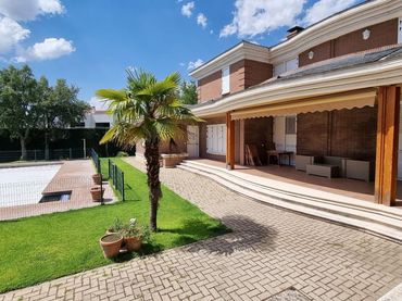 Villa con piscina in vendita a Calle Calle Galerna
