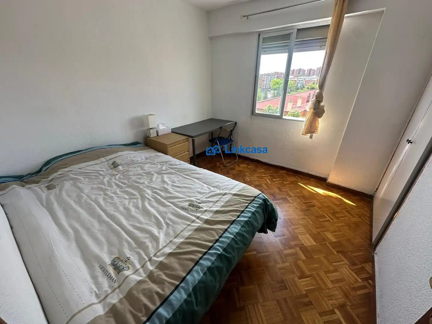 Habitación de Piso en venta en Madrid con Terraza