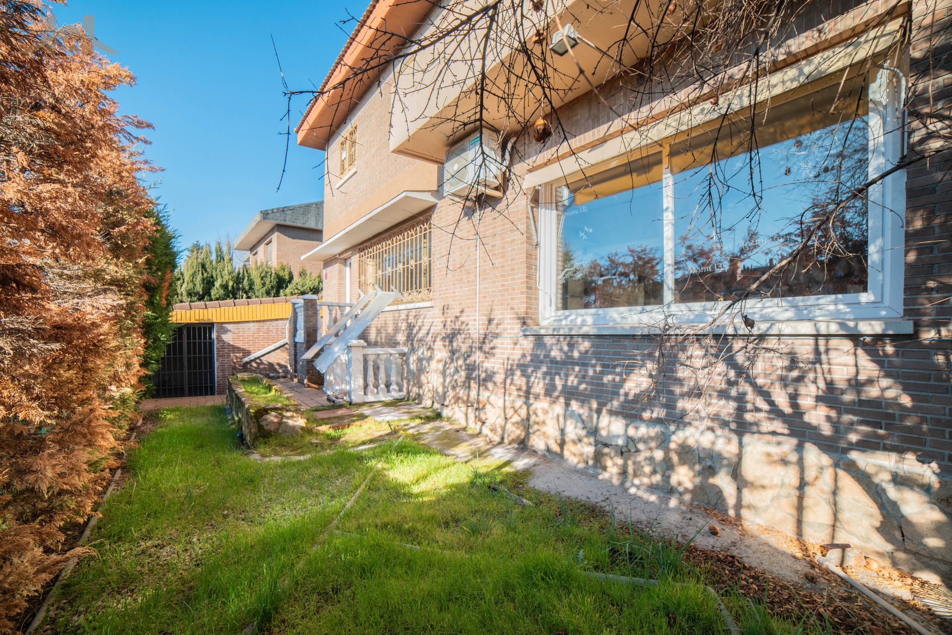 Jardí de Casa o xalet en venda en Rivas-Vaciamadrid amb Jardí privat, Traster i Piscina