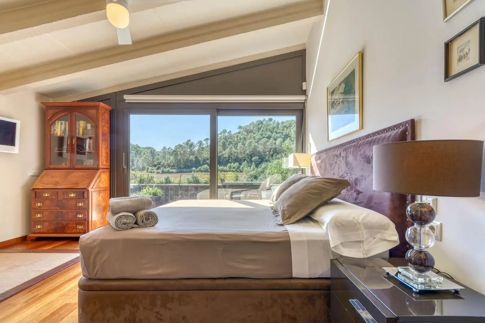 Habitación de Finca rústica en venta en Boadella i les Escaules con Calefacción, Jardín privado y Terraza