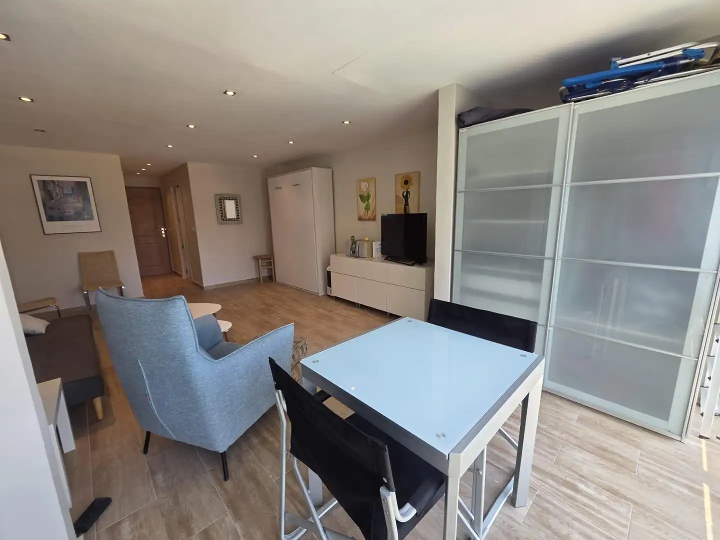 Sala de estar de Estudio en venta en Alicante / Alacant con Amueblado y Piscina comunitaria