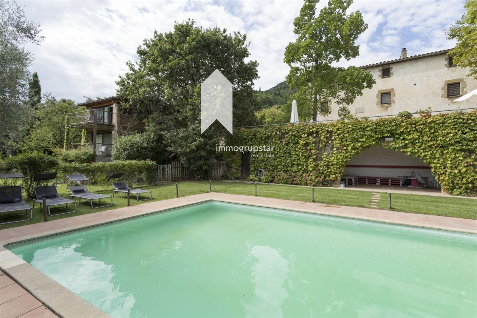 Piscina de Finca rústica en venda en Anglès amb Aire condicionat, Calefacció i Terrassa