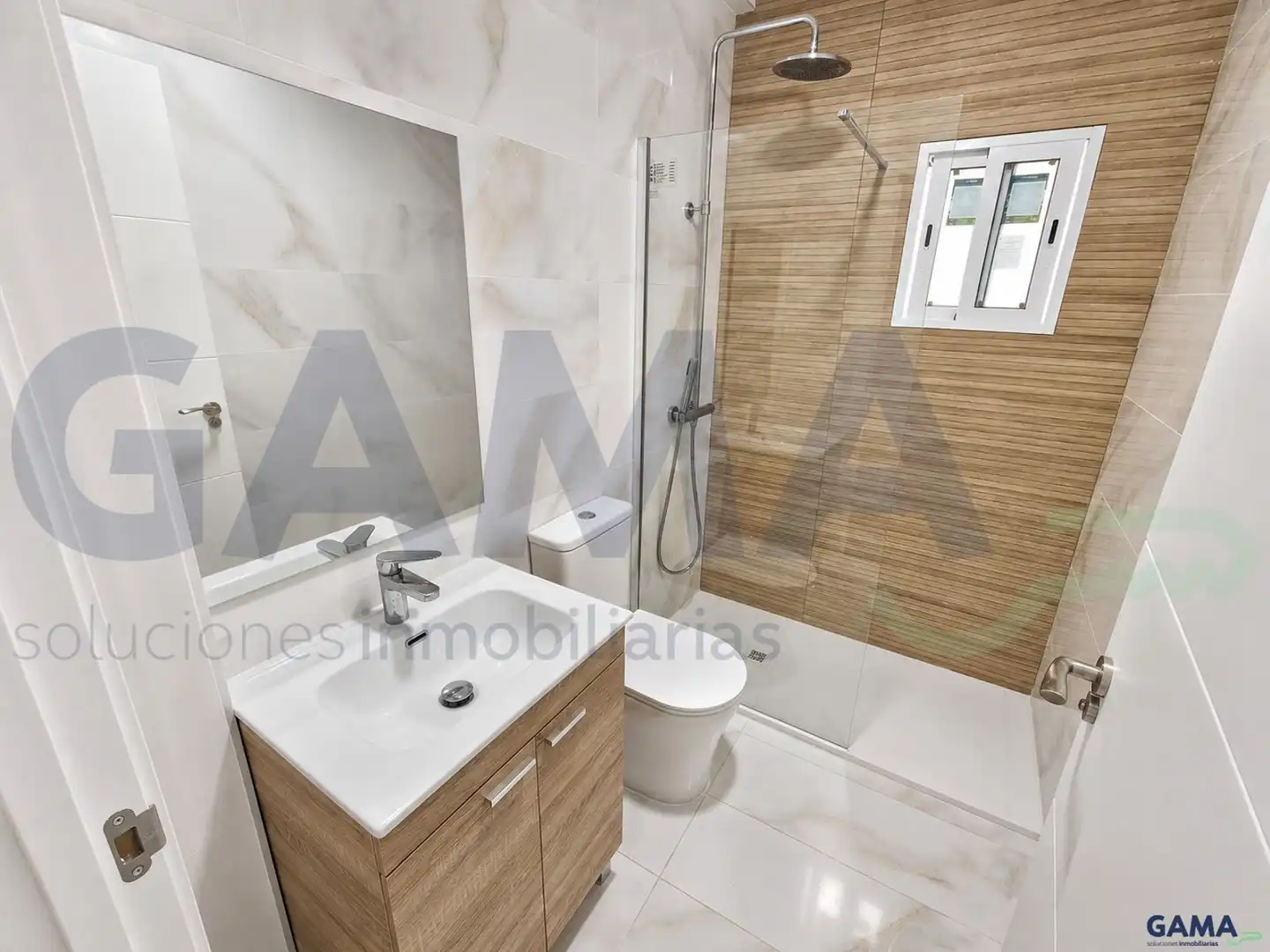 Bathroom of Flat for sale in Carcaixent  with Terrace