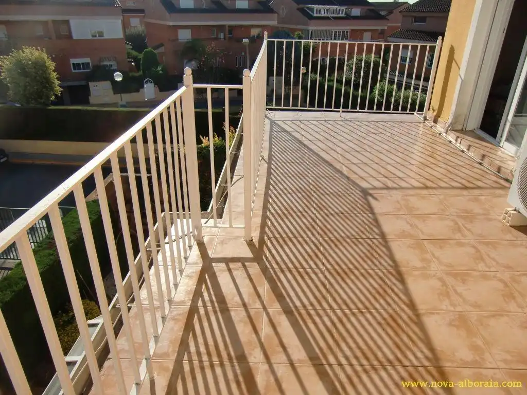 Terraza de Casa adosada en venta en Bétera con Aire acondicionado, Calefacción y Jardín privado