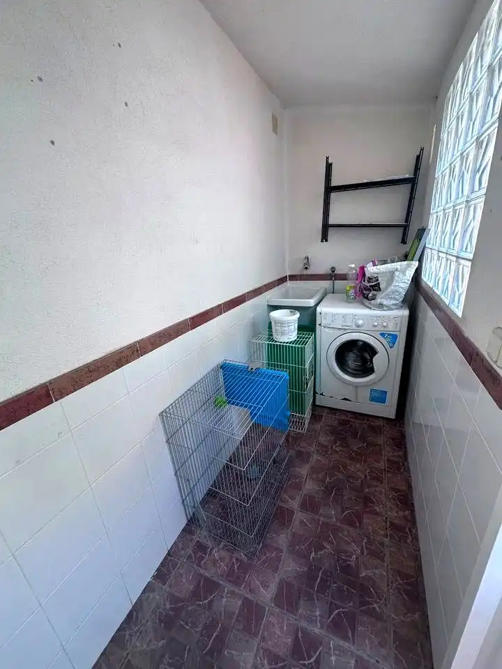 Haus zum Verkauf in Benicasim / Benicàssim mit Klimaanlage, Privatgarten und Terrasse