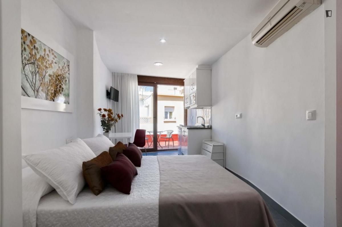 Study to rent in San Antón