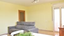 Sala d'estar de Casa adosada en venda en Sant Jaume dels Domenys amb Aire condicionat, Terrassa i Piscina
