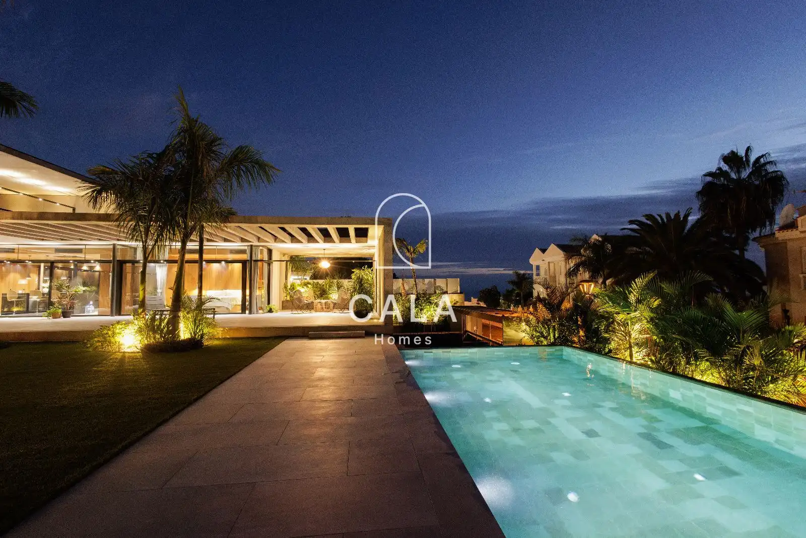 Terrace of Houses for sale in Adeje  with Air Conditioner, Heating and Storage room
