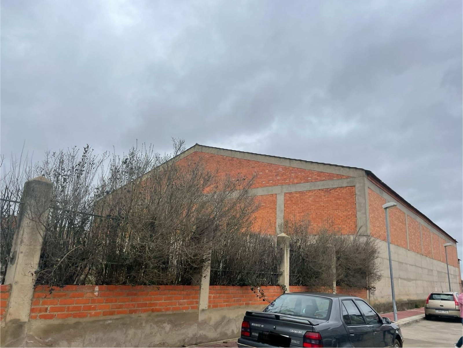 Vista exterior de Nau industrial en venda en Cigales