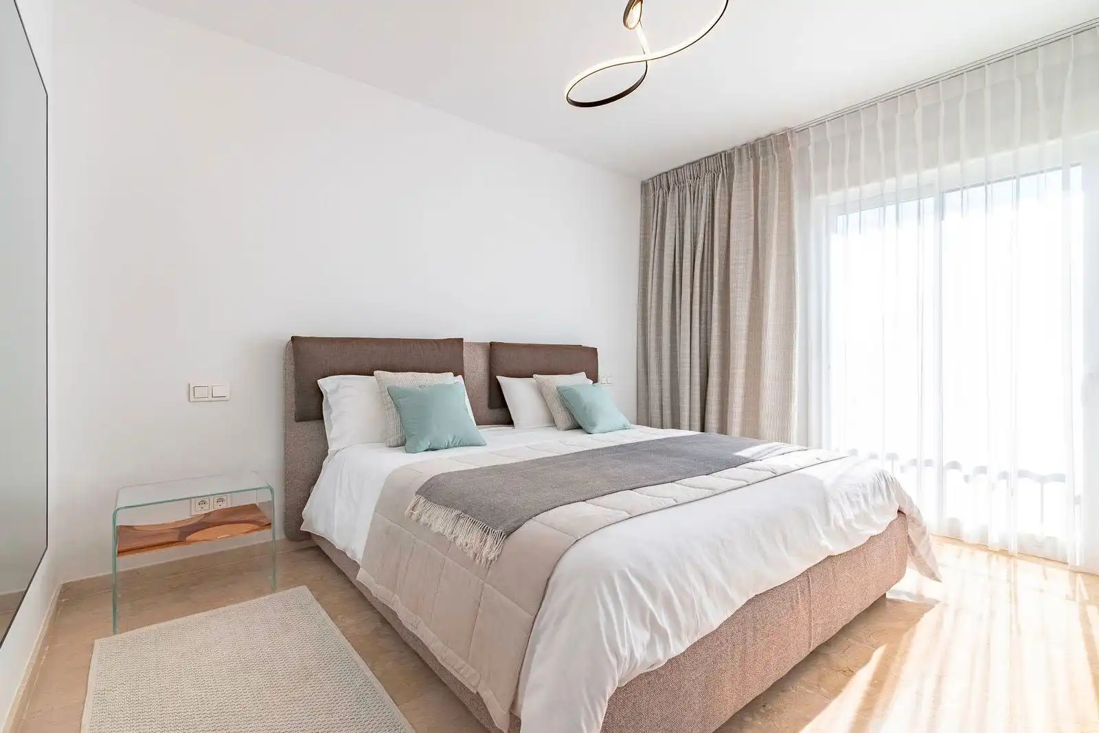 Dormitori de Dúplex de lloguer en Marbella amb Aire condicionat, Terrassa i Moblat