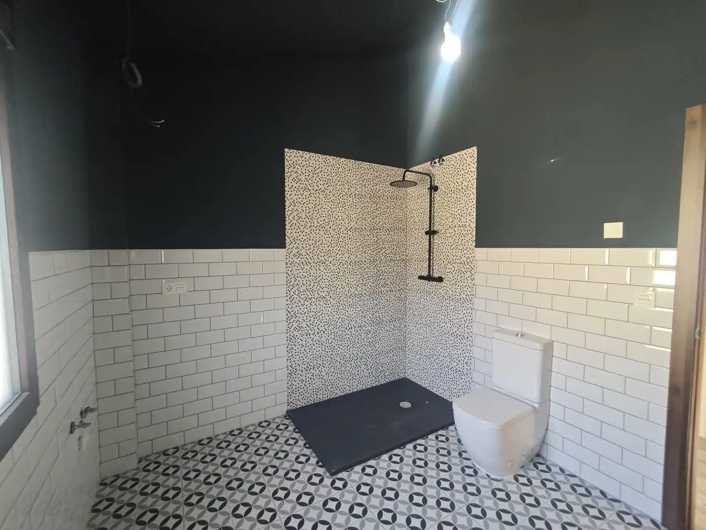 Bathroom of Houses for sale in Petrer  with Private garden, Terrace and Balcony