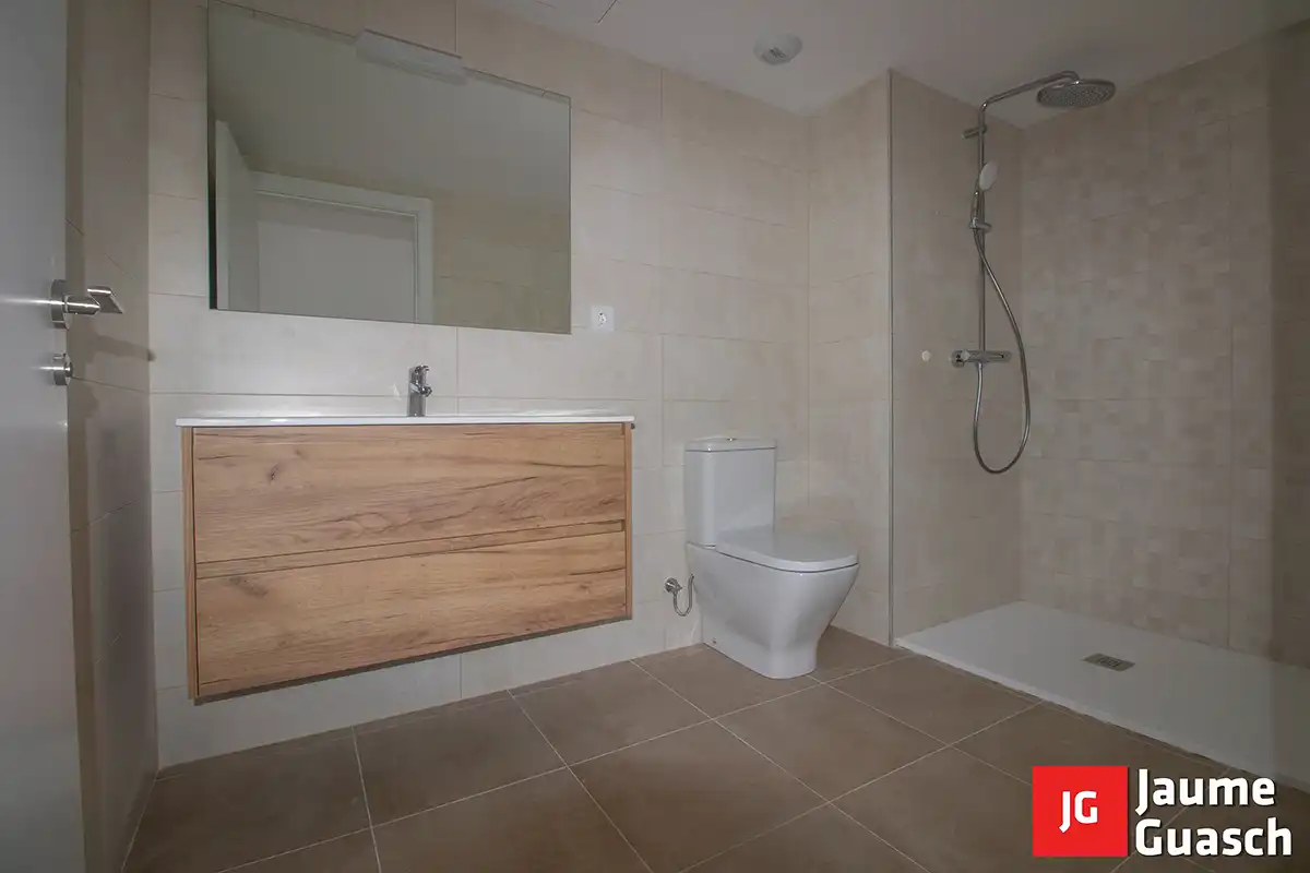 Bany de Àtic en venda en Torredembarra amb Aire condicionat, Calefacció i Parquet