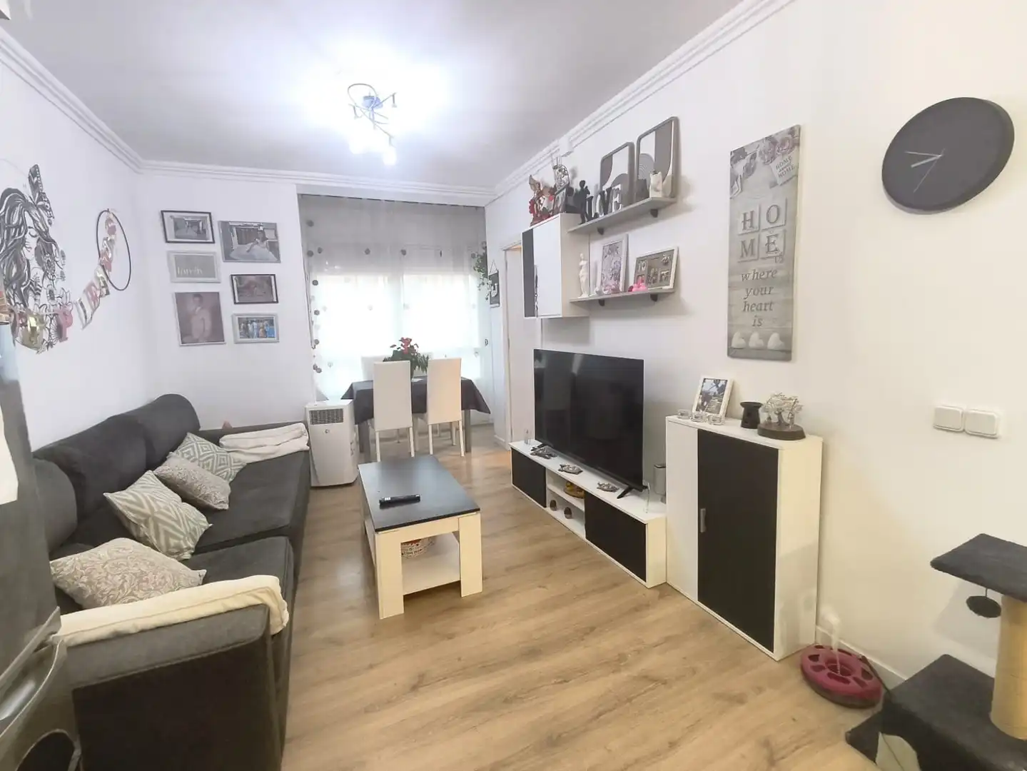 Living room of Flat for sale in Reus  with Parquet flooring, Storage room and Oven