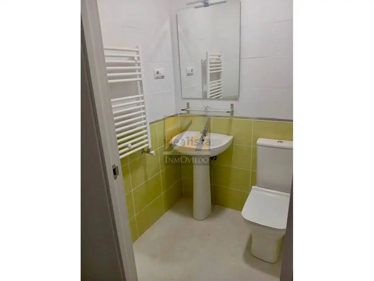 Bany de Pis en venda en Gijón  amb Calefacció i Terrassa