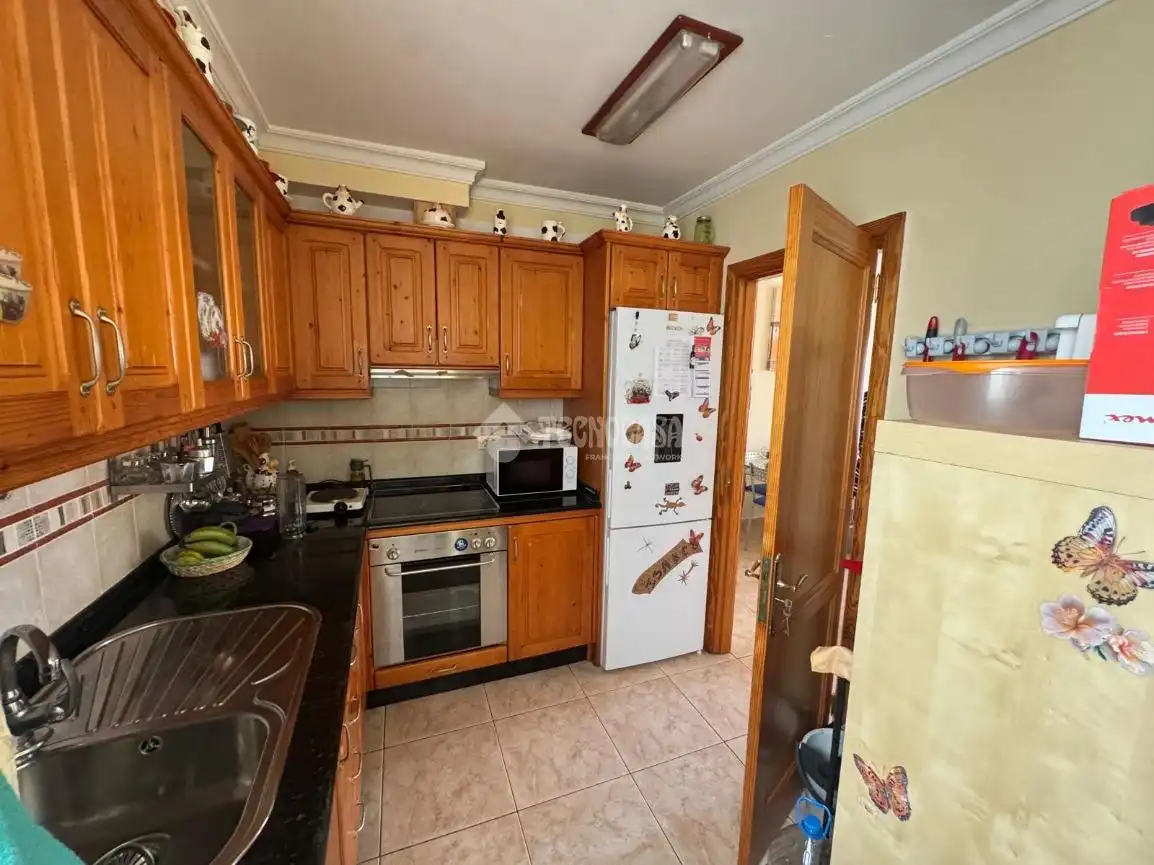 Kitchen of Flat for sale in Cruce de Arinaga