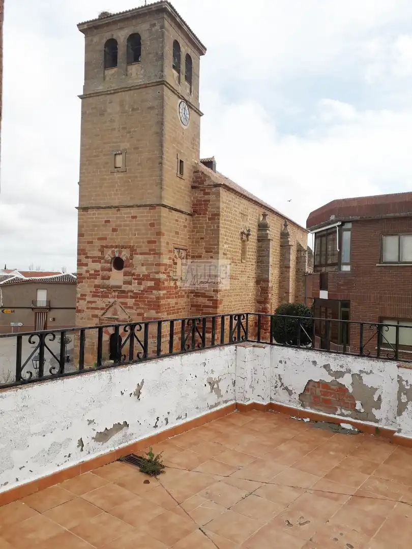 Vista exterior de Casa o xalet en venda en Cózar amb Terrassa