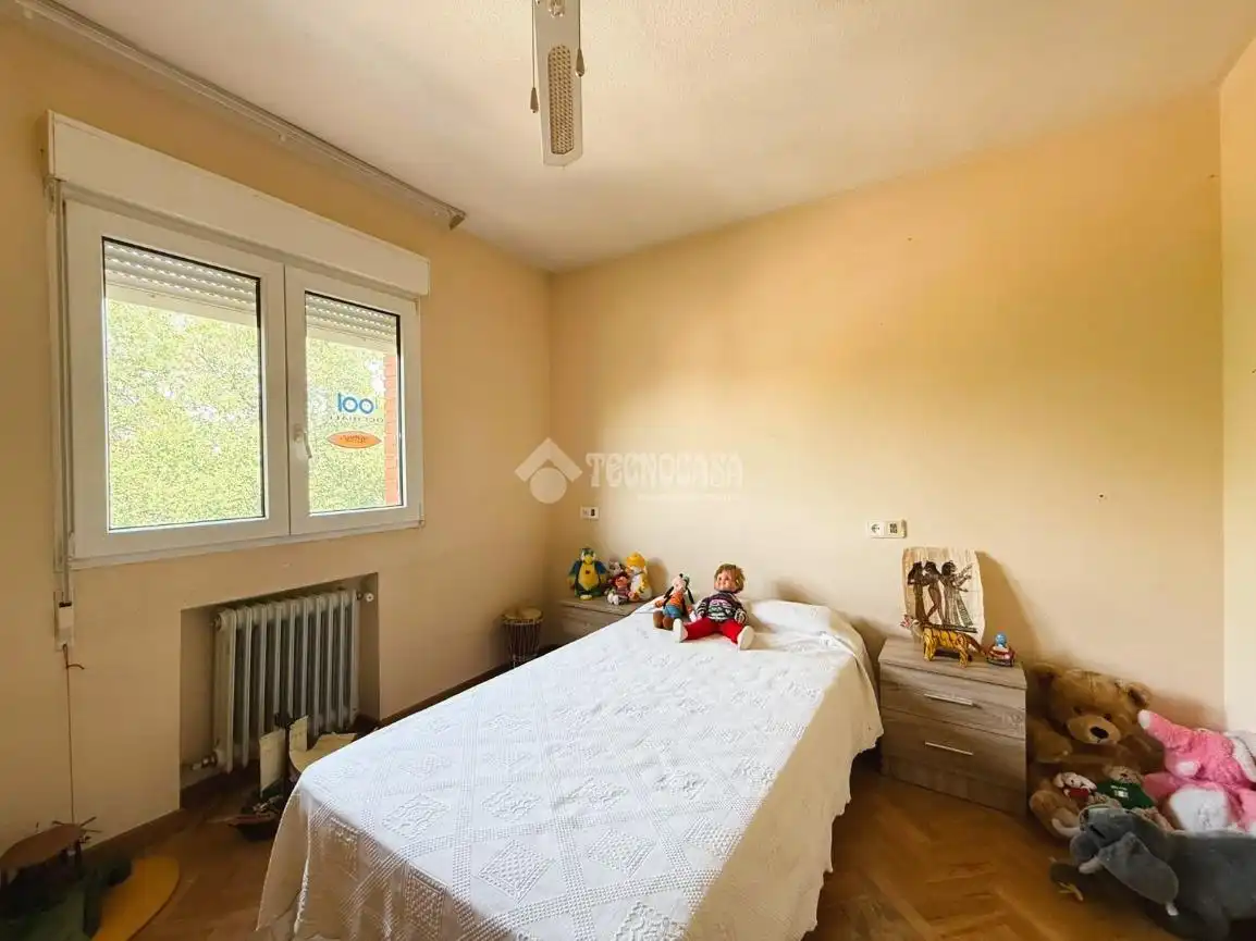 Habitación de Casa adosada en venta en Móstoles