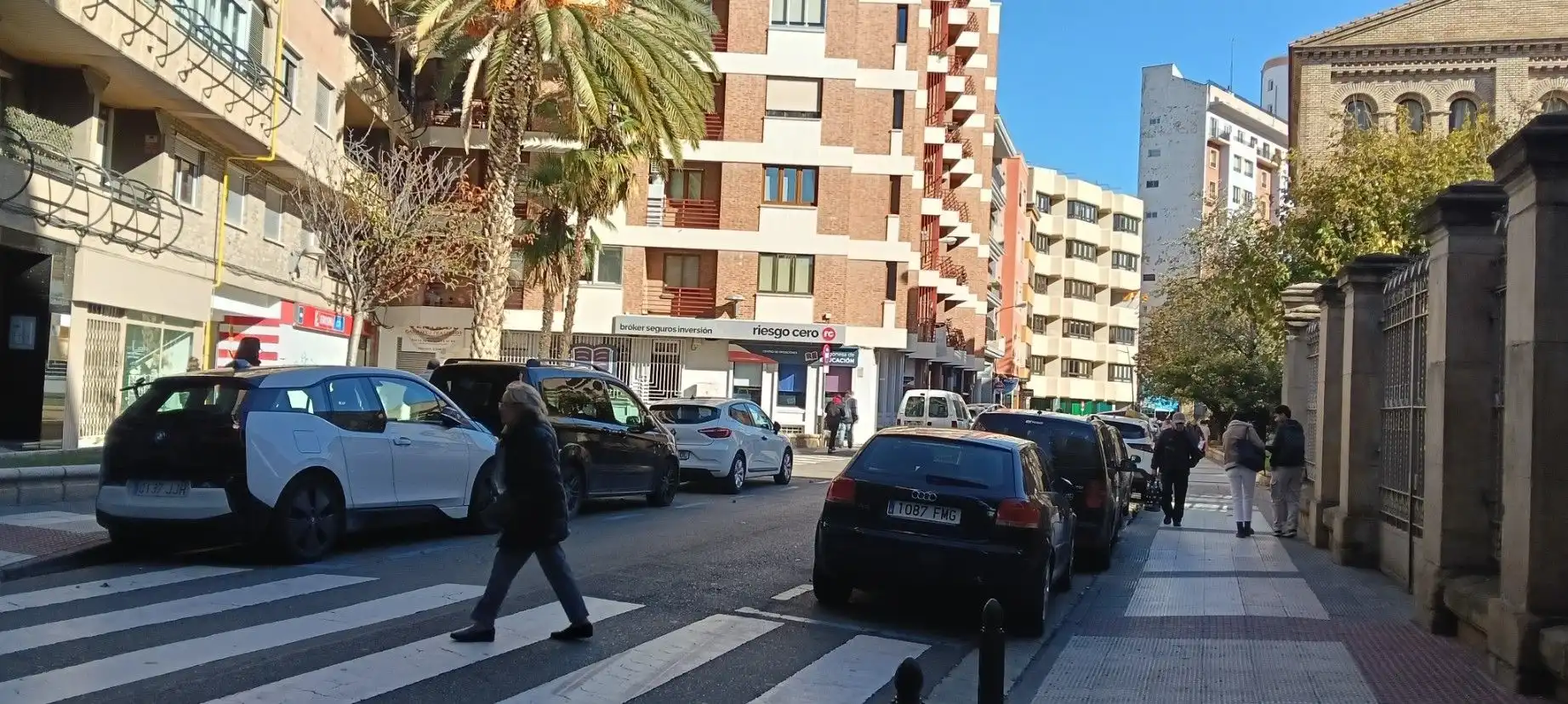 Außenansicht von Garage zum Verkauf in Zaragoza