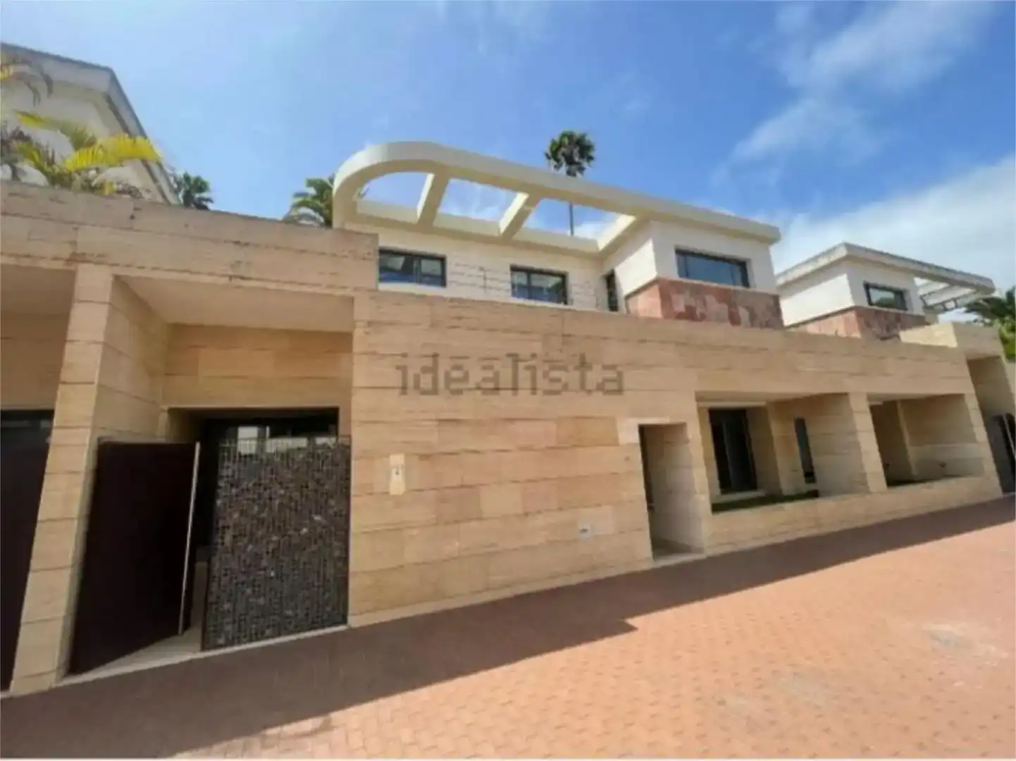 Vista exterior de Casa o xalet en venda en Santa Brígida amb Aire condicionat, Jardí privat i Parquet