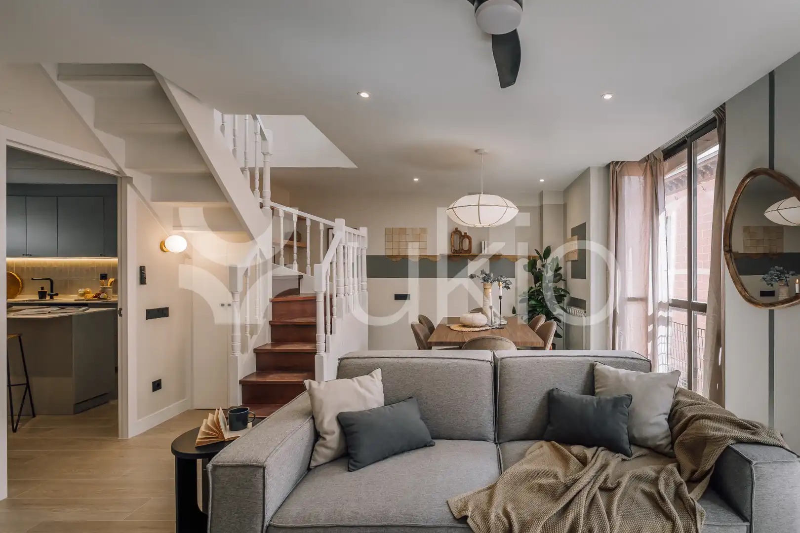 Sala de estar de Apartamento de alquiler en Madrid con Aire acondicionado, Calefacción y Amueblado