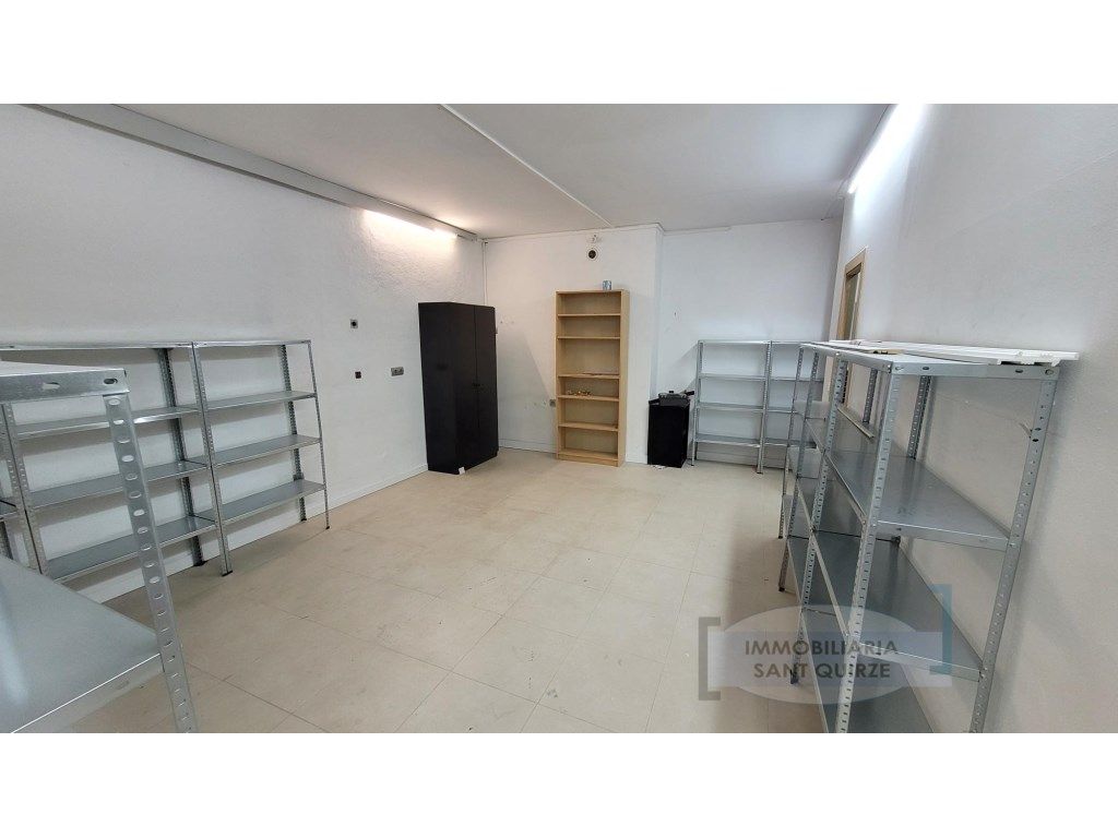 Premises for sale in Centre