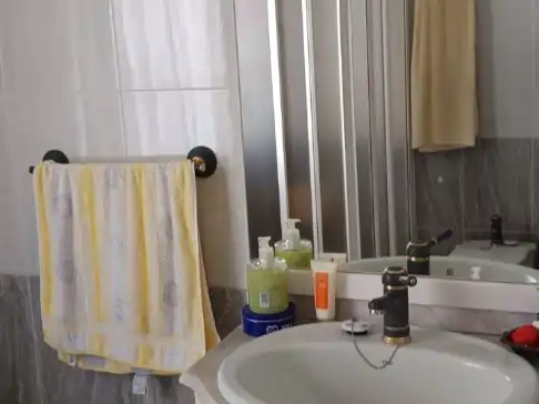 Bany de Casa o xalet en venda en Cardiel de los Montes amb Aire condicionat, Terrassa i Piscina