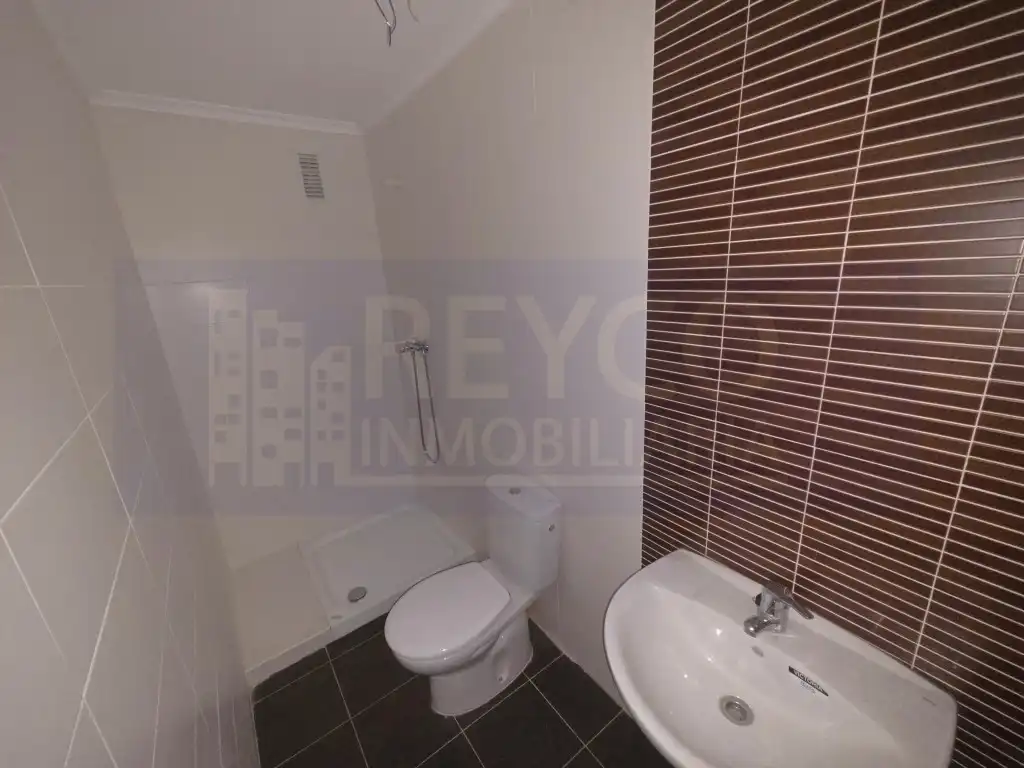 Badezimmer von Wohnungen zum Verkauf in  Logroño mit Heizung, Terrasse und Schwimmbad