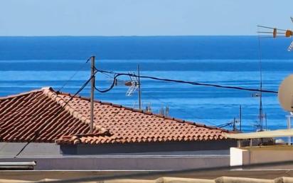 Vista exterior de Àtic en venda en Benidorm amb Aire condicionat, Calefacció i Terrassa