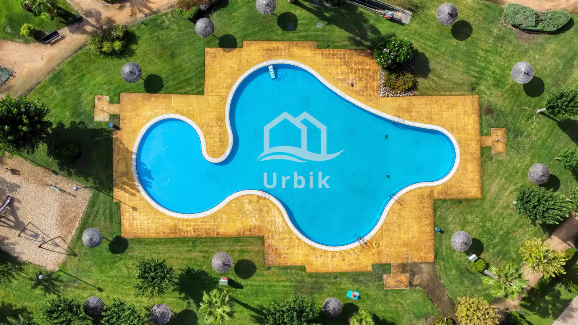 Piscina de Piso en venta en Castell d'Aro, Platja d'Aro i s'Agaró con Aire acondicionado, Calefacción y Terraza