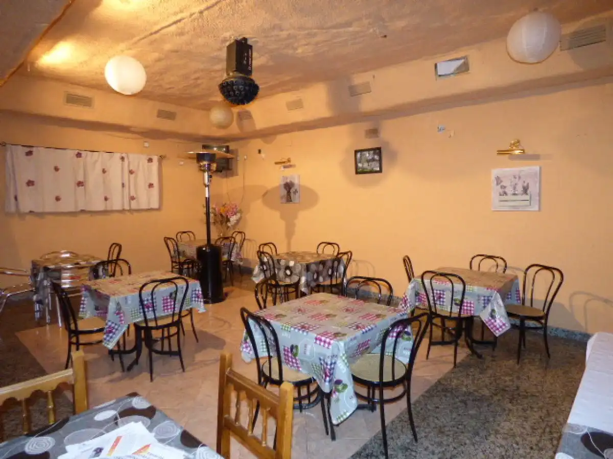Local en venda en Badajoz amb Aire condicionat