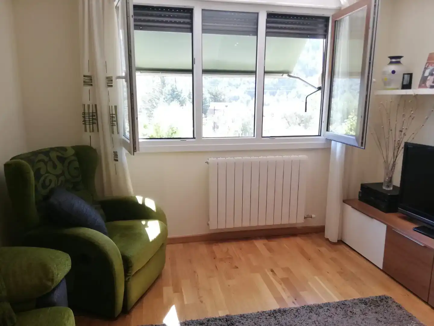 Sala d'estar de Casa adosada en venda en Arnedillo amb Balcó
