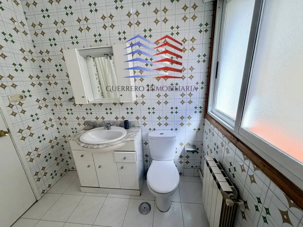 Badezimmer von Wohnung zur Miete in Ourense Capital  mit Heizung, Möbliert und Balkon