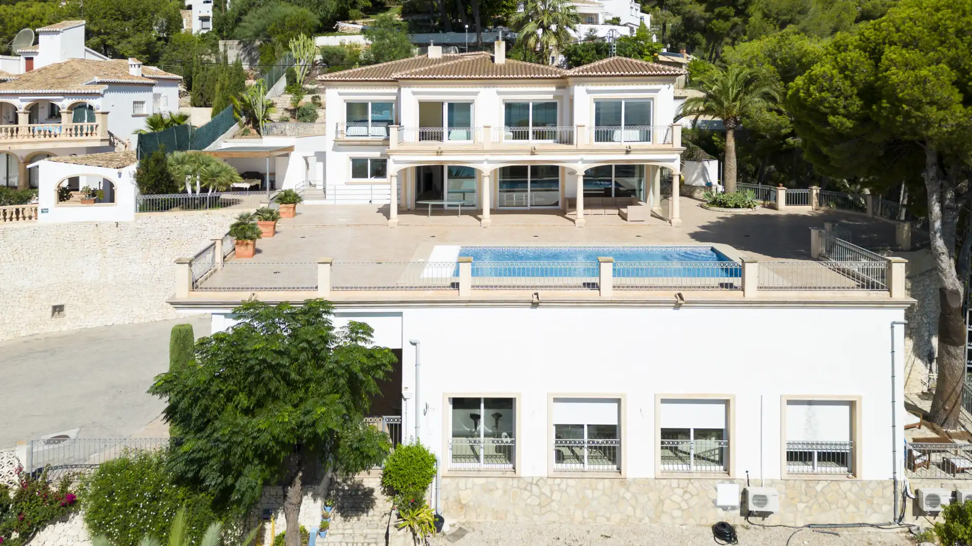 Vista exterior de Casa o chalet en venta en Jávea / Xàbia con Aire acondicionado, Terraza y Piscina