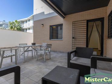 Appartamento con piscina in vendita a Zona Carrefour