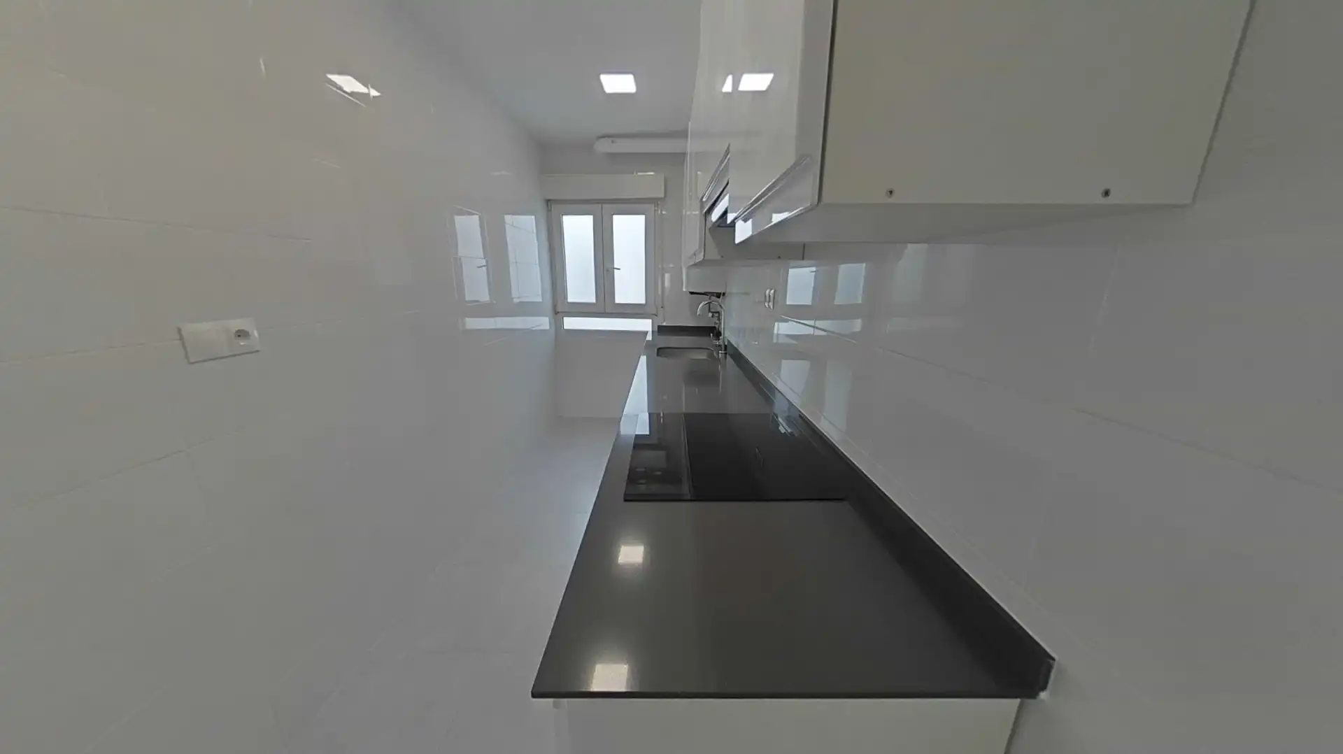 Küche von Wohnung zum Verkauf in Madrid mit Heizung, Terrasse und Ofen