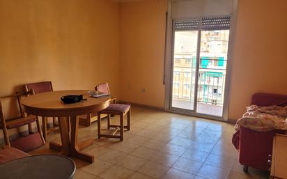 Schlafzimmer von Wohnung zum verkauf in Badalona mit Balkon