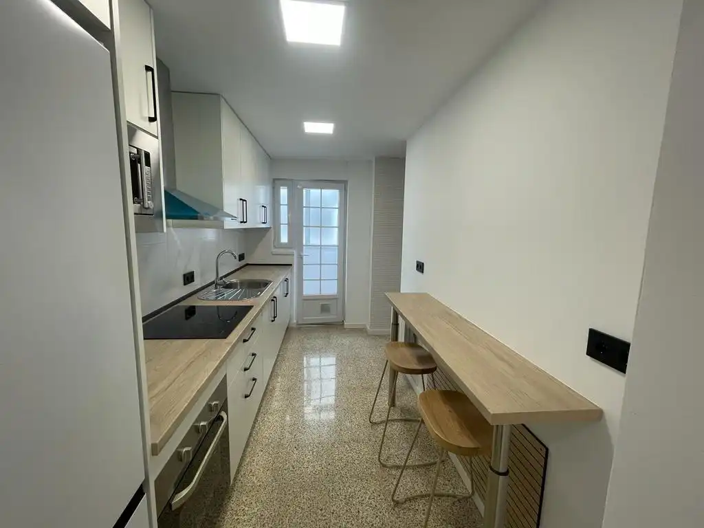 Flat for rent in Calle Ribera del Beiro, San Francisco Javier