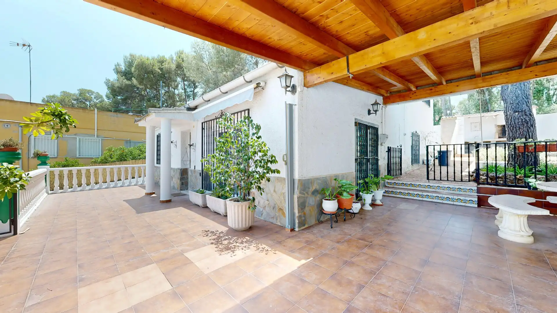 Terraza de Casa o chalet en venta en Chiva con Terraza, Trastero y Piscina