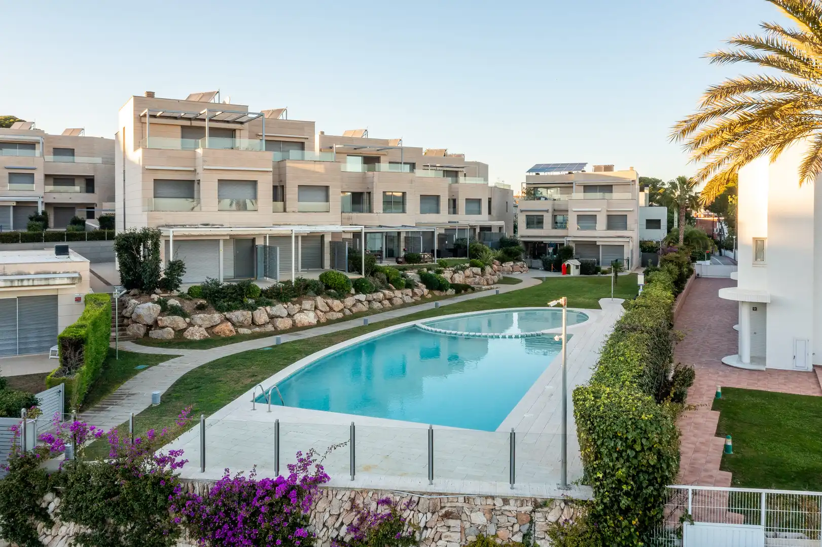 Doppelhaushälfte mit Pool zum Verkauf in Carrer dels Pins 13, imagen 4