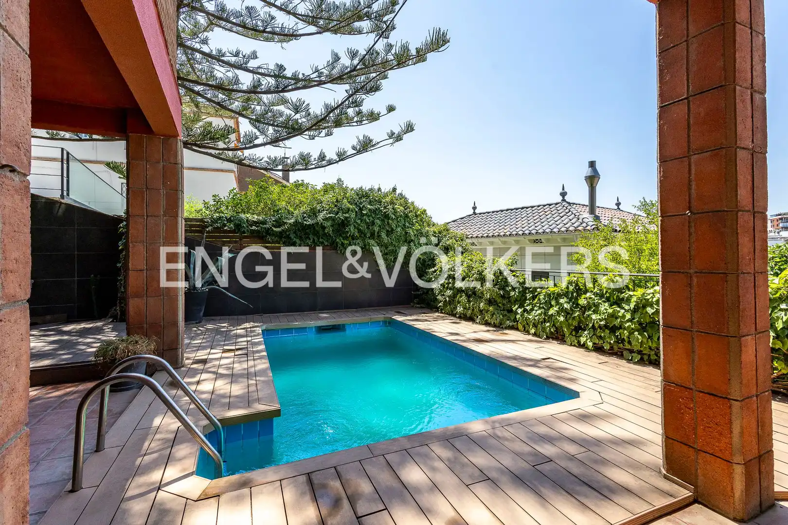 Piscina de Casa o chalet de alquiler en Esplugues de Llobregat con Aire acondicionado, Calefacción y Jardín privado