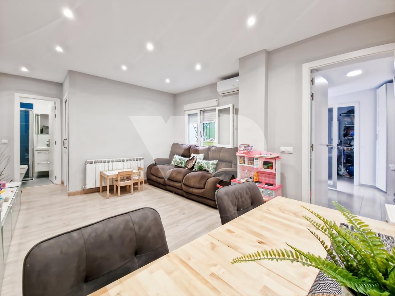 Living room of Planta baja for sale in  Madrid Capital  with Air Conditioner and Heating