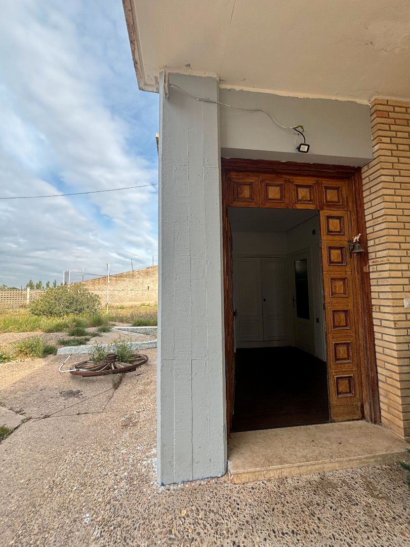 House or chalet for sale in  Zaragoza Capital  with Air Conditioner, Heating and Private garden