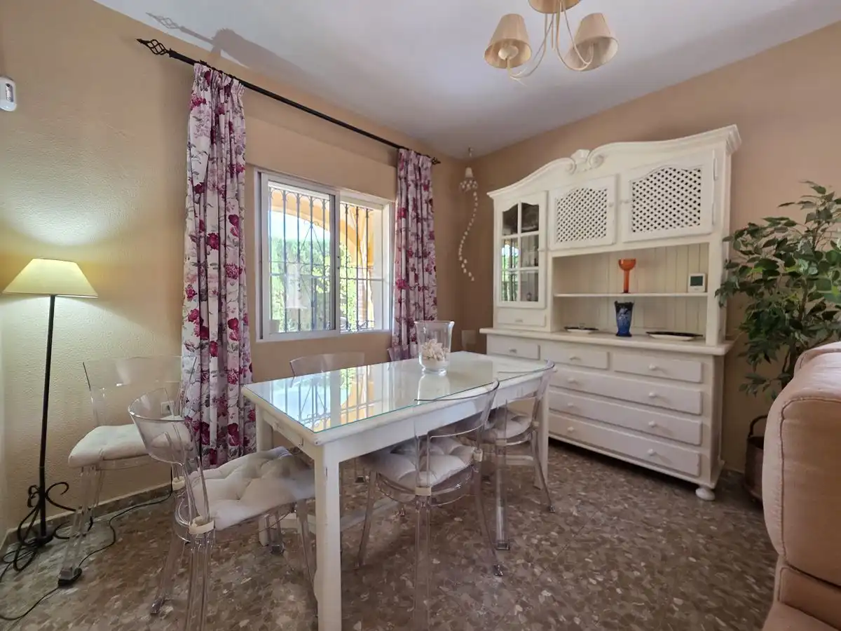 Chalet con piscina en venta en Palomares del Río, imagen 9