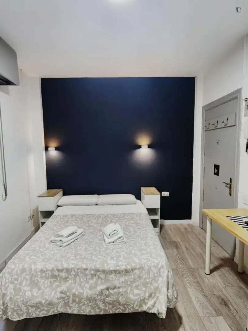 Estudio con ascensor en alquiler en Chamberí