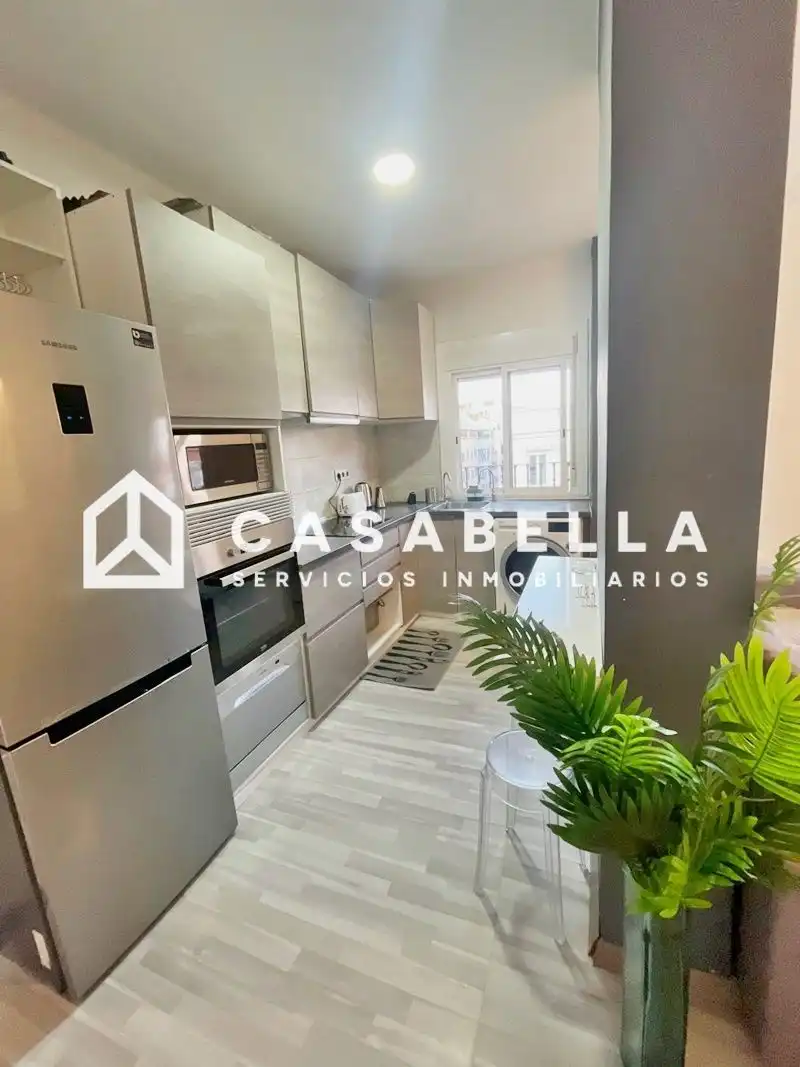 Kitchen of Flat for sale in Valencia  with Air Conditioner, Heating and Terrace