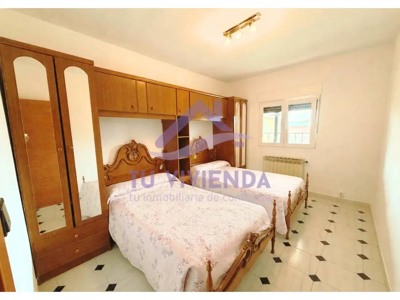 Dormitori de Casa o xalet de lloguer en Santervás de la Vega amb Calefacció, Terrassa i Moblat