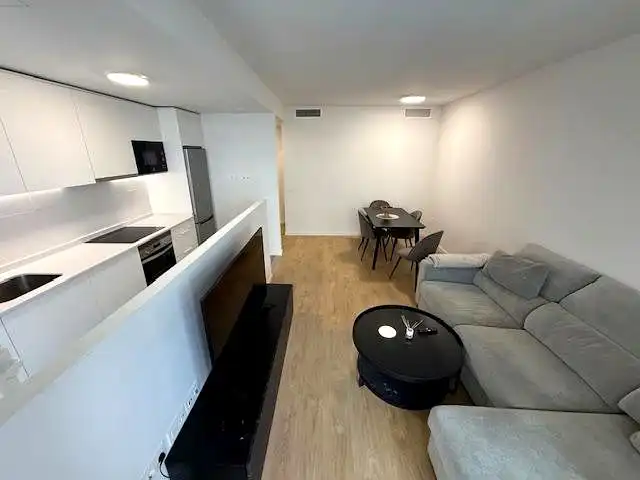 Sala d'estar de Pis en venda en Marbella amb Aire condicionat, Terrassa i Moblat